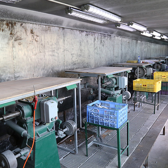 機(jī)器打磨臺(tái)