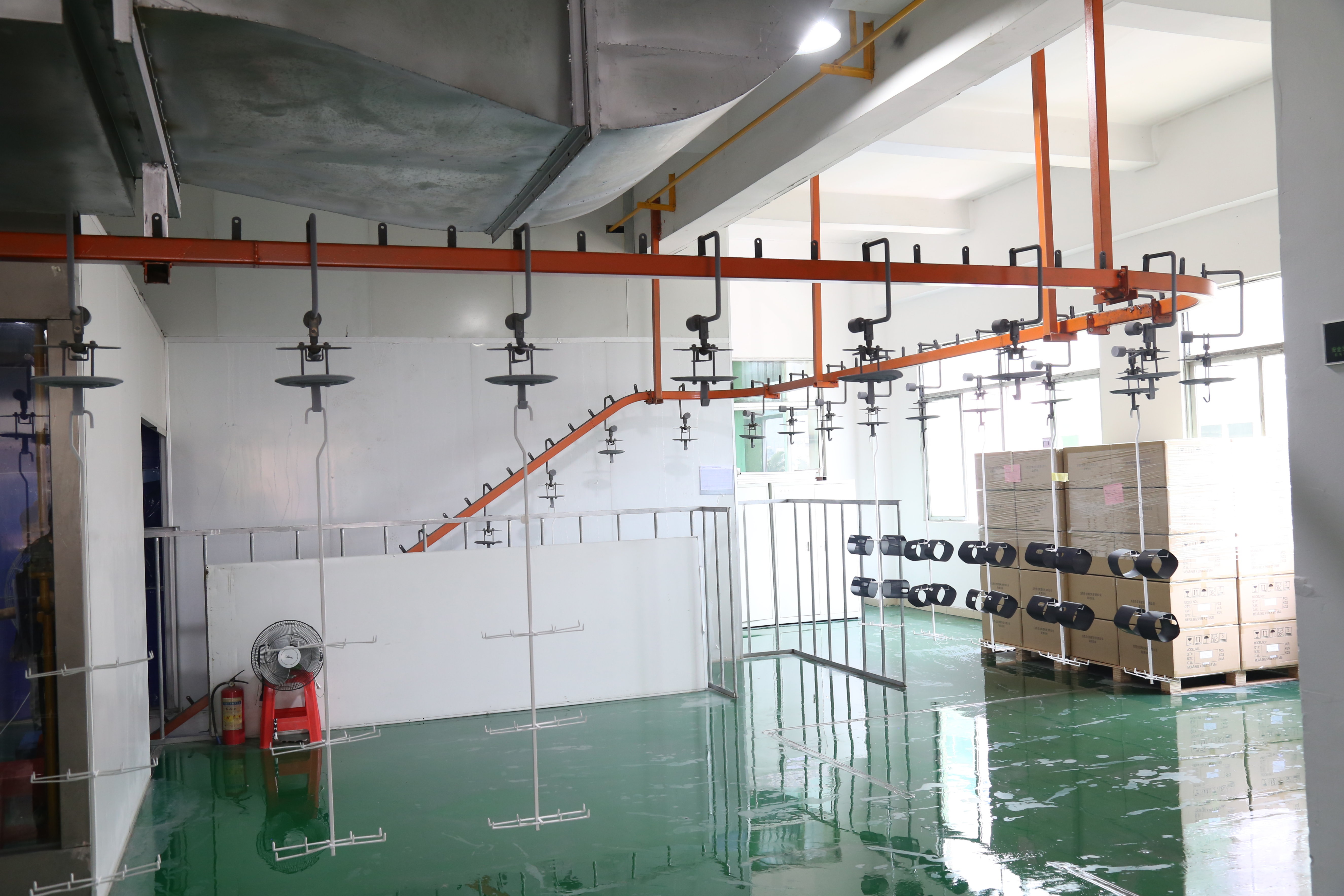 懸吊式輸送機(jī)