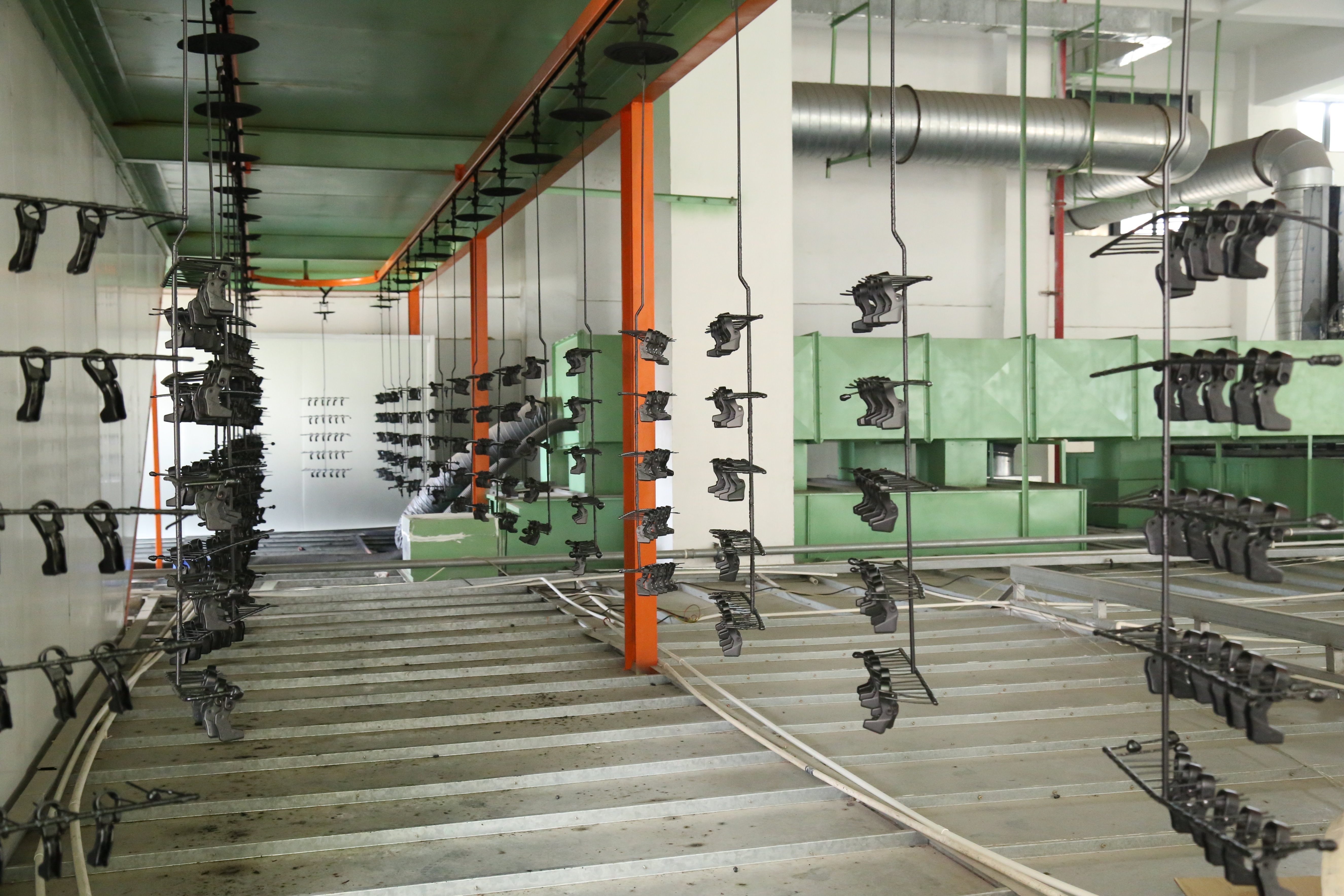 懸吊式輸送機(jī)